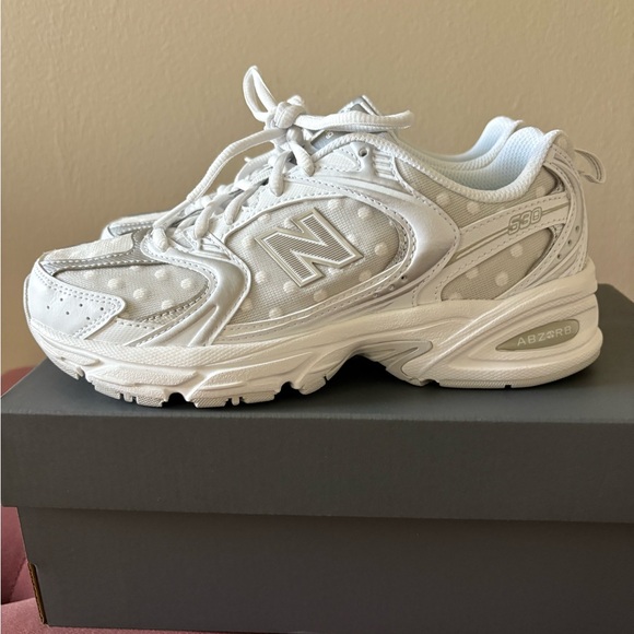 NEW BALANCE 530 SNEAKERS - Picture 1 of 7